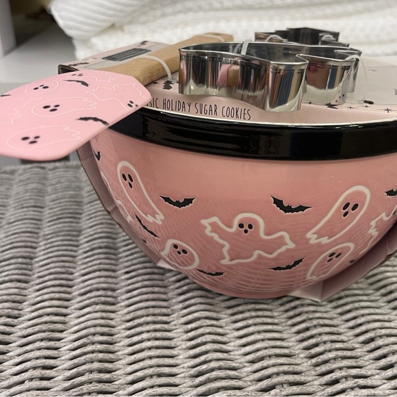 Homegoods Holiday New Pink Halloween Ghost Bat Mixing Bowl